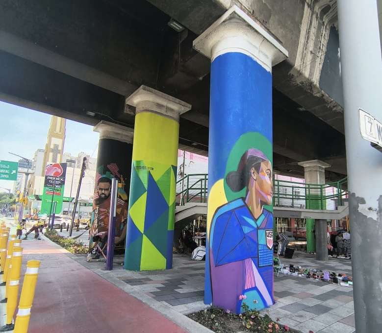 MURAL COLUMNAS FÚTBOL