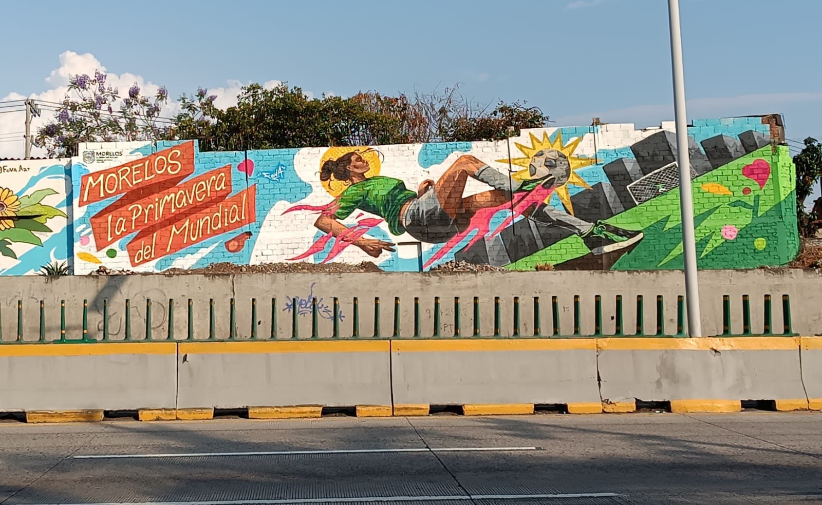 MURAL LA MUJER Y EL FÚTBOL